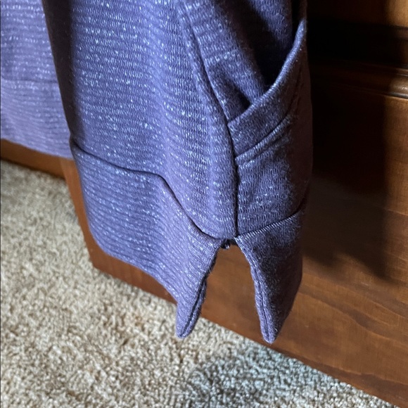 Champion - Picture 4 of 4